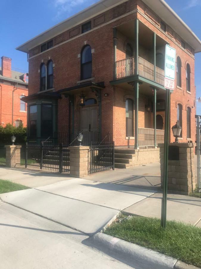 The Cochrane House Luxury Historic Inn 디트로이트 외부 사진
